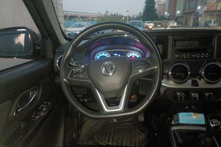 Used Dongfeng Ruichi 2021 2.4L Gasoline Two-Wheel-Drive Base Model for Entrepreneurship Model 2TZD Steering Wheel