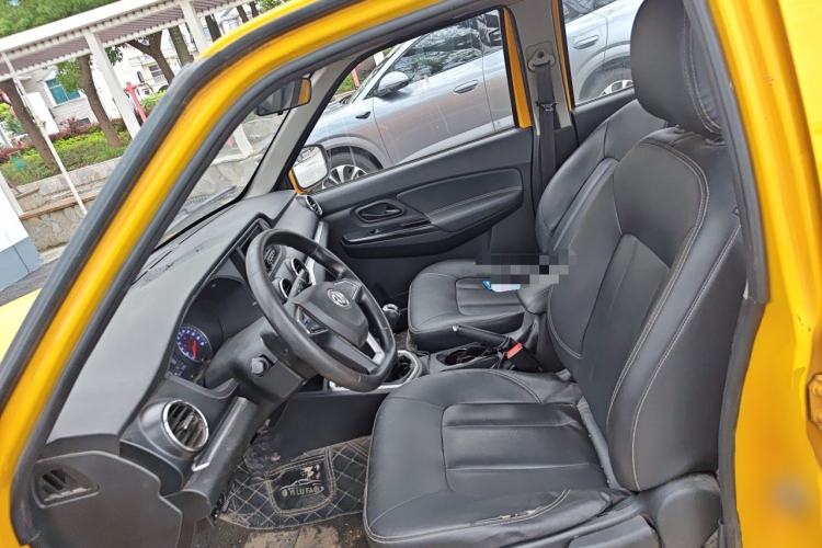 Used Dongfeng Ruichi 2021 2.4T Diesel Two-Wheel Drive Base Version YCY24165-61 Left Front Seat