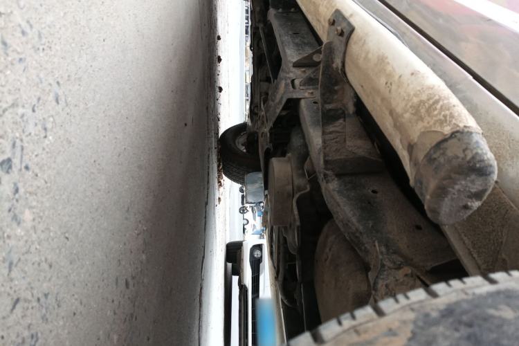 Used Dongfeng Ruichi 2021 2.4T Diesel 4x4 Base Version YCY24165-61 Chassis Rear Left