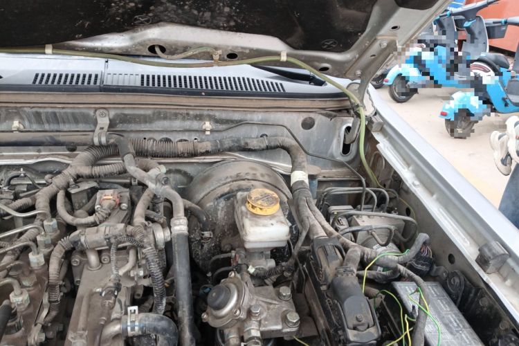 Used Dongfeng Ruichi 2021 2.4T Diesel 4x4 Base Version YCY24165-61 Engine Bay Left