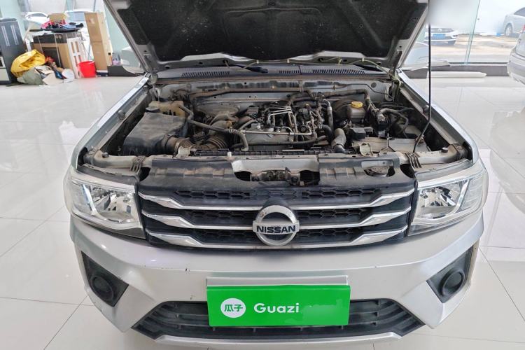 Used Dongfeng Ruichi 2021 2.4T Diesel Two-Wheel Drive Business Edition Long Cargo Bed YCY24165-61 Engine Bay