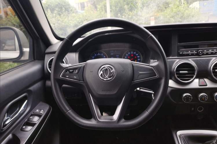Used Dongfeng Ruichi 2021 2.4L Gasoline Two-Wheel-Drive Base Model for Entrepreneurship Model 2TZD Interior 2