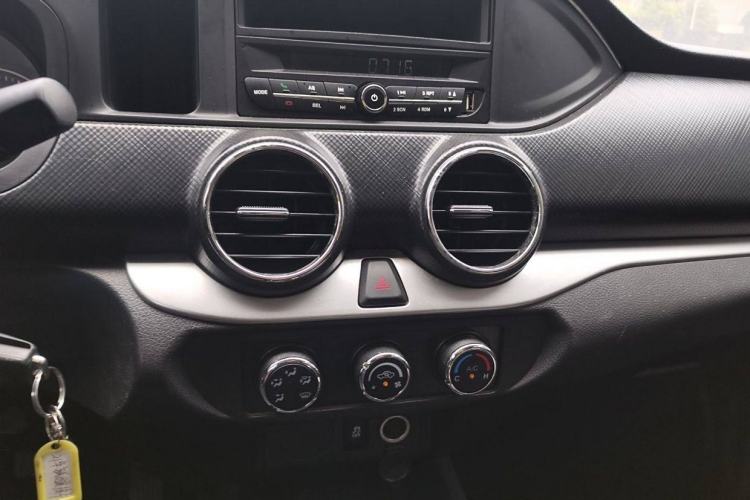 Used Dongfeng Ruichi 2021 2.4L Gasoline Two-Wheel-Drive Base Model for Entrepreneurship Model 2TZD Interior 3