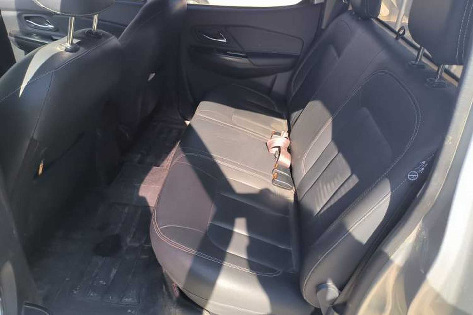 Used Dongfeng Ruichi 2021 2.4T Diesel Two-Wheel Drive Business Edition Long Cargo Bed YCY24165-61 Interior 4