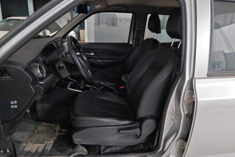 Used Dongfeng Ruichi 2021 2.4T Diesel Two-Wheel Drive Business Edition Long Cargo Bed YCY24165-61 Left Front Seat