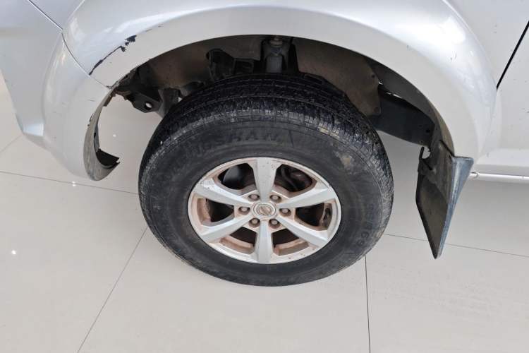 Used Dongfeng Ruichi 2021 2.4T Diesel Two-Wheel Drive Business Edition Long Cargo Bed YCY24165-61 Left Front Wheel Hub