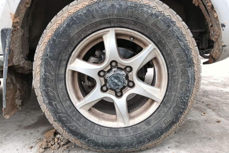 Used Dongfeng Ruichi 2021 2.4T Diesel 4x4 Base Version YCY24165-61 Right Front Wheel Hub
