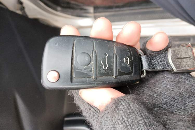 Used Dongfeng Ruichi 2021 2.4T Diesel 4x4 Base Version YCY24165-61 Vehicle Key