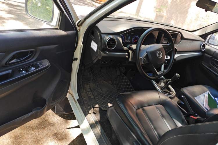 Used Dongfeng Ruichi 2021 2.4L Gasoline 4x4 Base Model with Long Cargo Bed 2TZD Driver Seat