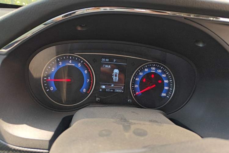 Used Dongfeng Ruichi 2021 2.4L Gasoline 4x4 Base Model with Long Cargo Bed 2TZD Instrument Cluster