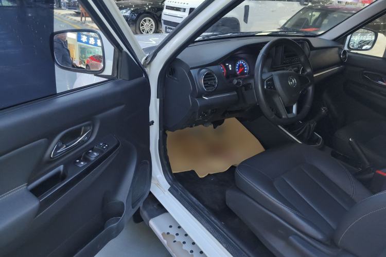 Used Dongfeng Ruichi 2021 2.4L Gasoline Two-Wheel-Drive Base Version with Long Cargo Bed 2TZD Interior 3