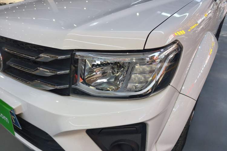 Used Dongfeng Ruichi 2021 2.4L Gasoline Two-Wheel-Drive Base Version with Long Cargo Bed 2TZD Left Front Headlight