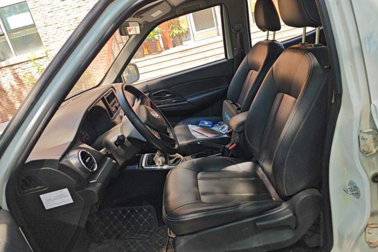 Used Dongfeng Ruichi 2021 2.4L Gasoline 4x4 Base Model with Long Cargo Bed 2TZD Left Front Seat