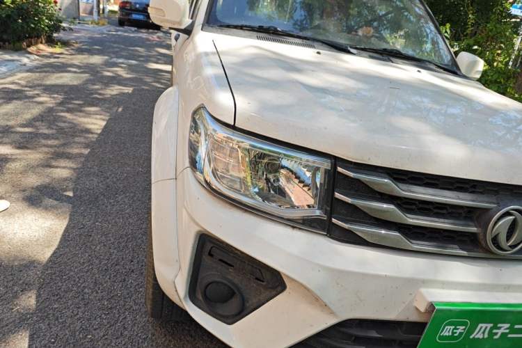 Used Dongfeng Ruichi 2021 2.4L Gasoline 4x4 Base Model with Long Cargo Bed 2TZD Right Front Headlight