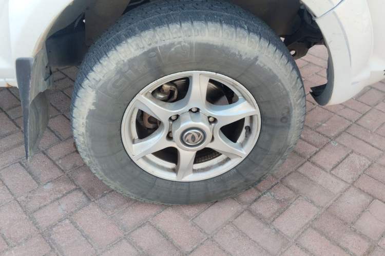 Used Dongfeng Ruichi 2021 2.4L Gasoline Two-Wheel-Drive Base Version with Long Cargo Bed 2TZD Right Front Wheel Hub