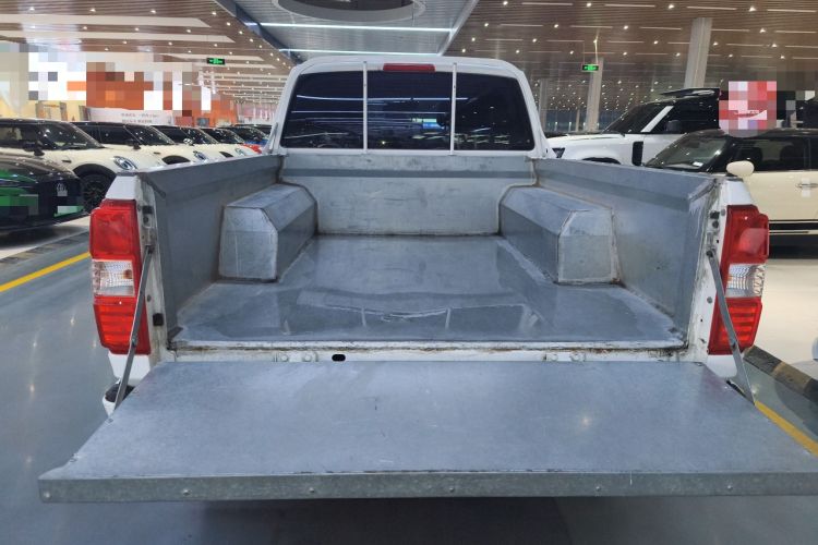 Used Dongfeng Ruichi 2021 2.4L Gasoline Two-Wheel-Drive Base Version with Long Cargo Bed 2TZD Trunk