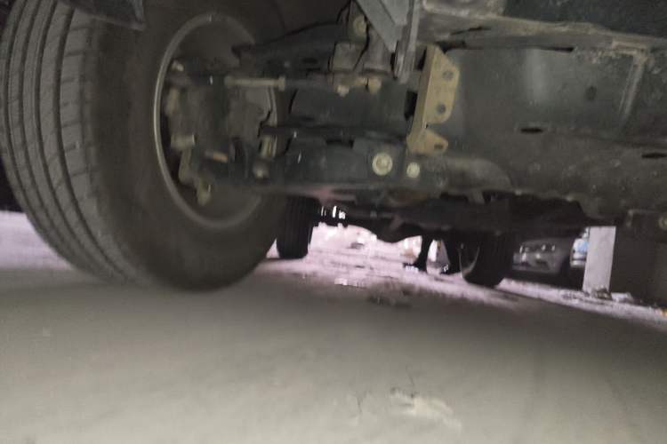 Used Dongfeng Ruichi 2023 2.4L Gasoline Two-Wheel-Drive Base Model for Entrepreneurship Model 2TZH Chassis Front Right