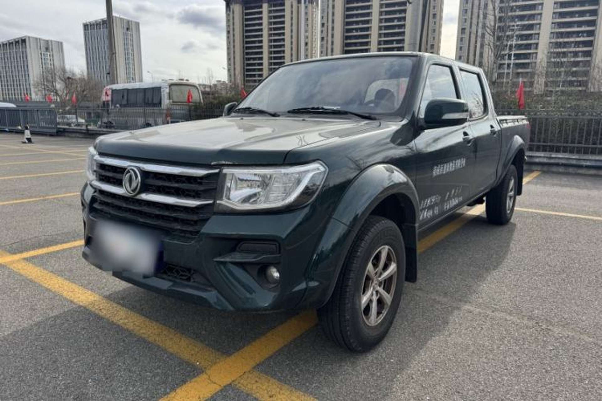 Used Dongfeng Ruichi 2023 2.4T Diesel Two-Wheel Drive Business Edition Long Cargo Bed YCY24165-61 Front Left 45 Deg