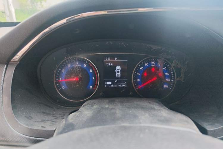 Used Dongfeng Ruichi 2023 2.4L Gasoline Two-Wheel Drive Base Version with Long Cargo Bed 2TZH Instrument Cluster