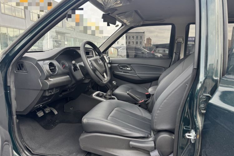 Used Dongfeng Ruichi 2023 2.4T Diesel Two-Wheel Drive Business Edition Long Cargo Bed YCY24165-61 Interior 4