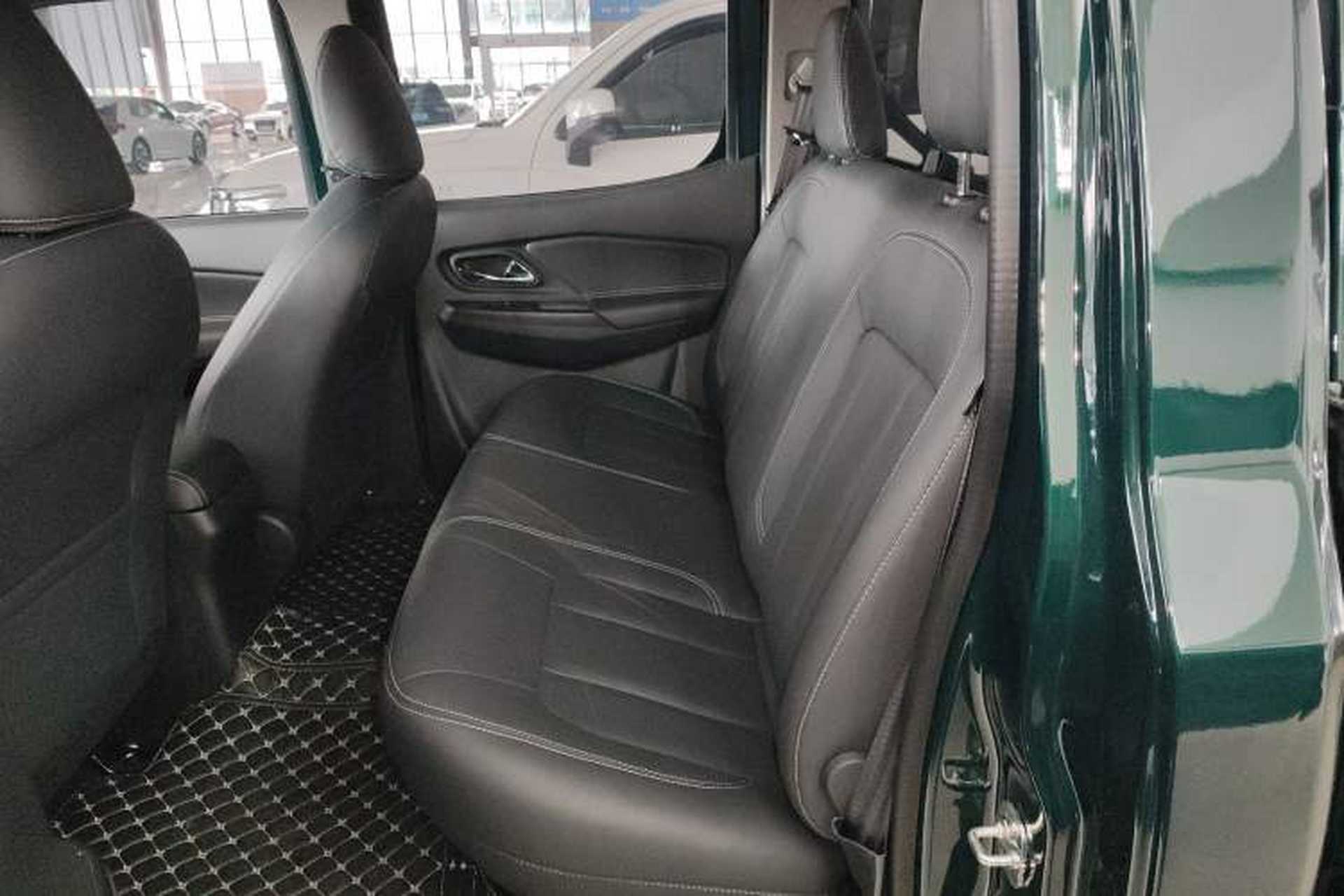 Used Dongfeng Ruichi 2023 2.4T Diesel Two-Wheel Drive Base Version YCY24165-61 Interior 4