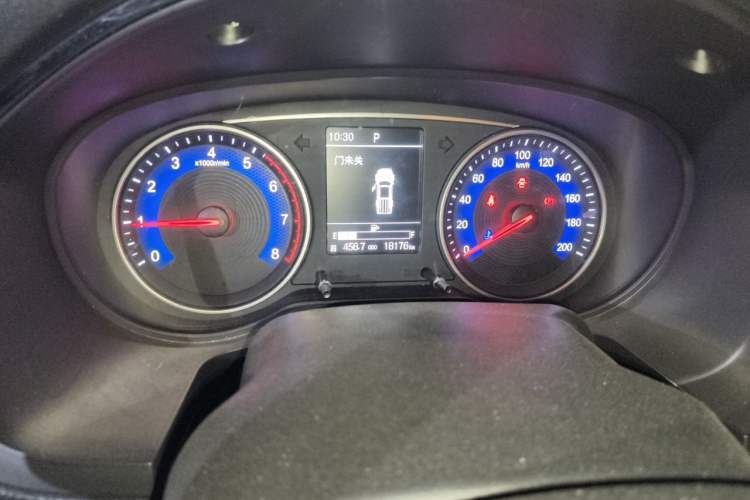 Used Dongfeng Ruichi 2023 2.4L Gasoline Two-Wheel-Drive Base Model for Entrepreneurship Model 2TZH Odometer Close Up