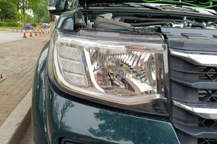 Used Dongfeng Ruichi 2023 2.4T Diesel Two-Wheel Drive Business Edition Long Cargo Bed YCY24165-61 Right Front Headlight