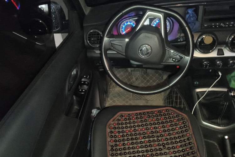 Used Dongfeng Ruichi 2023 2.4L Gasoline Two-Wheel-Drive Base Model for Entrepreneurship Model 2TZH Steering Wheel