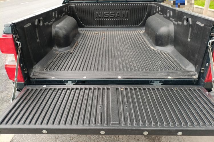 Used Dongfeng Ruichi 2023 2.4T Diesel Two-Wheel Drive Business Edition Long Cargo Bed YCY24165-61 Trunk