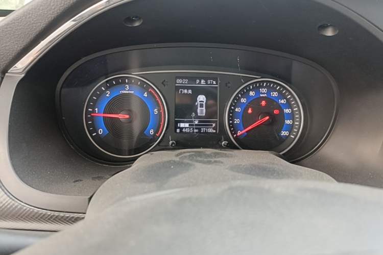 Used Dongfeng Ruichi 2023 2.4T Diesel Two-Wheel Drive Business Edition Long Cargo Bed YCY24165-61 Instrument Cluster