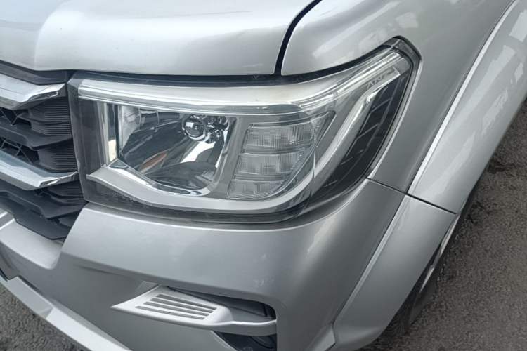 Used Dongfeng Ruichi 2023 2.4T Diesel Two-Wheel Drive Business Edition Long Cargo Bed YCY24165-61 Left Front Headlight