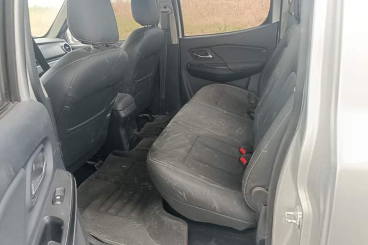 Used Dongfeng Ruichi 2023 2.4T Diesel Two-Wheel Drive Business Edition Long Cargo Bed YCY24165-61 Left Rear Seat