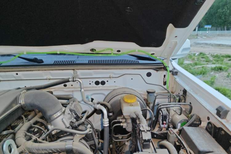 Used Dongfeng Ruichi 2025 Model 2.4L Gasoline Two-Wheel-Drive Entrepreneur Edition—Base Model Engine Bay Left