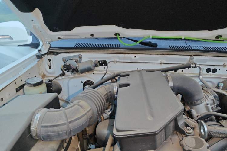 Used Dongfeng Ruichi 2025 Model 2.4L Gasoline Two-Wheel-Drive Entrepreneur Edition—Base Model Engine Bay Right