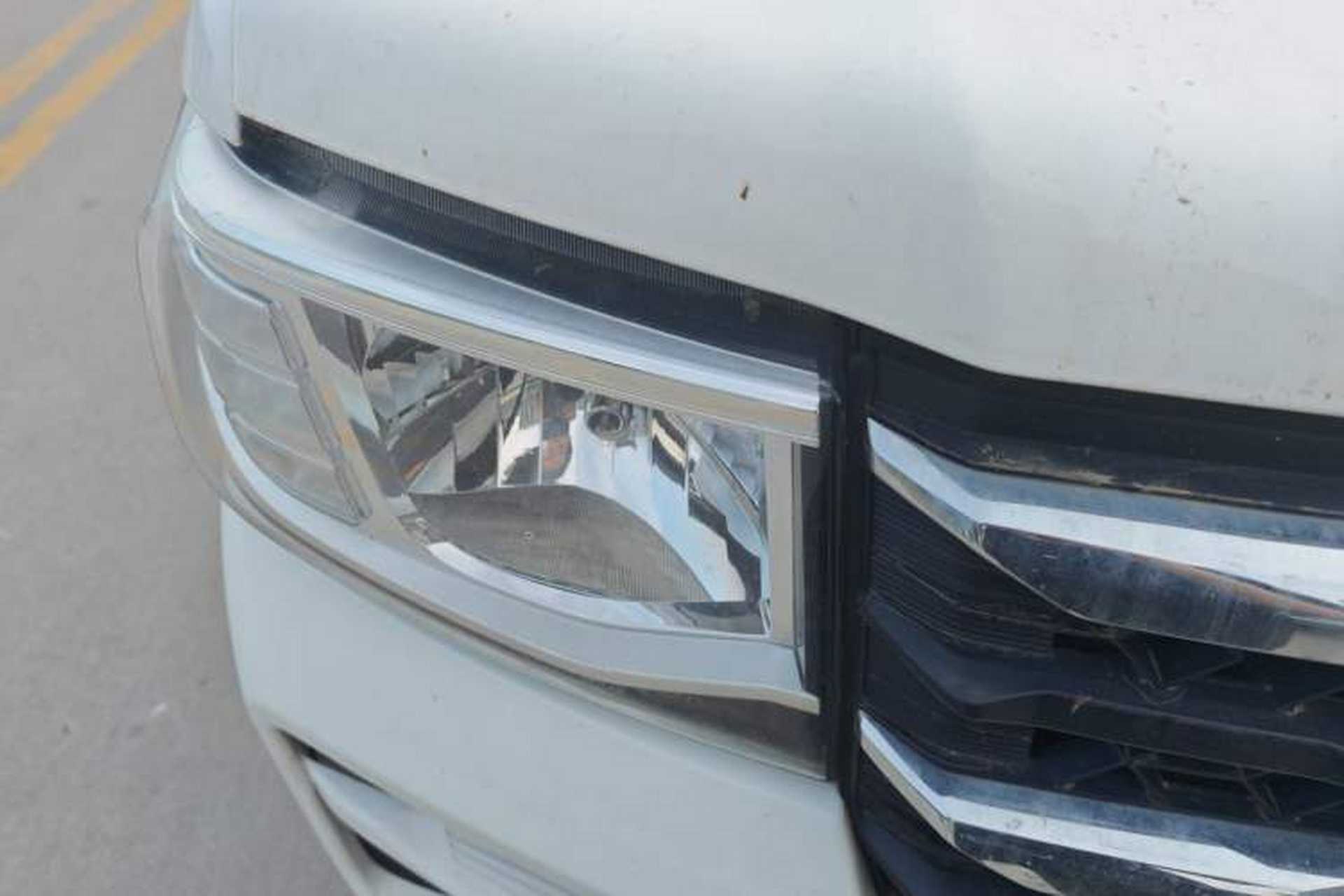 Used Dongfeng Ruichi 2025 Model 2.4L Gasoline Two-Wheel-Drive Entrepreneur Edition—Base Model Right Front Headlight