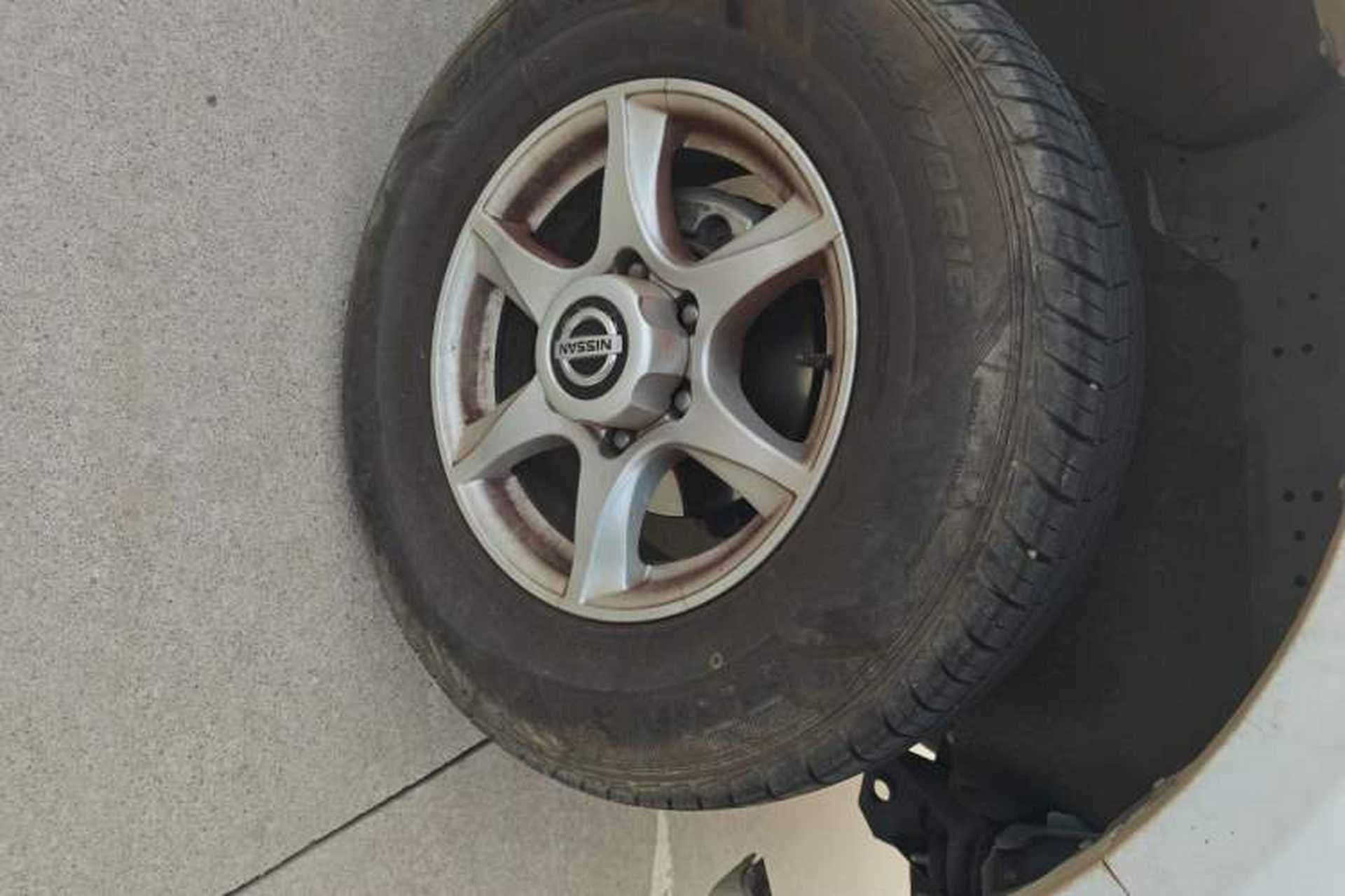 Used Dongfeng Ruichi 2025 Model 2.4L Gasoline Two-Wheel-Drive Entrepreneur Edition—Base Model Right Front Wheel Hub