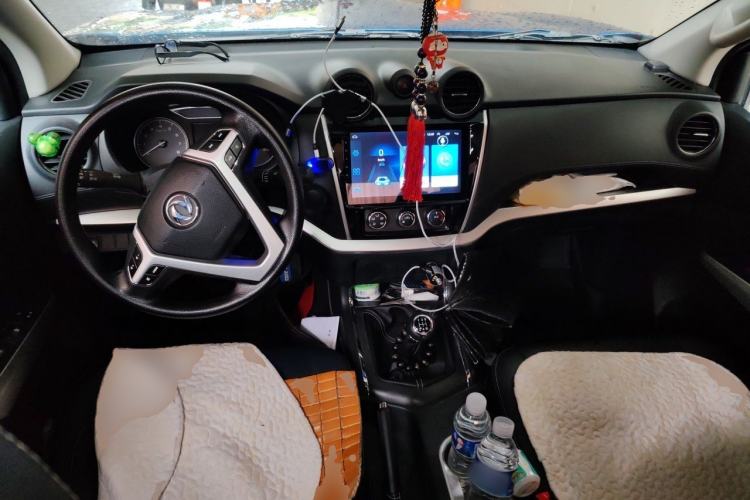 Used Dongfeng Ruichi 6 2019 2.4L Manual Two-Wheel Drive Gasoline Standard Version 2TZD Center Console