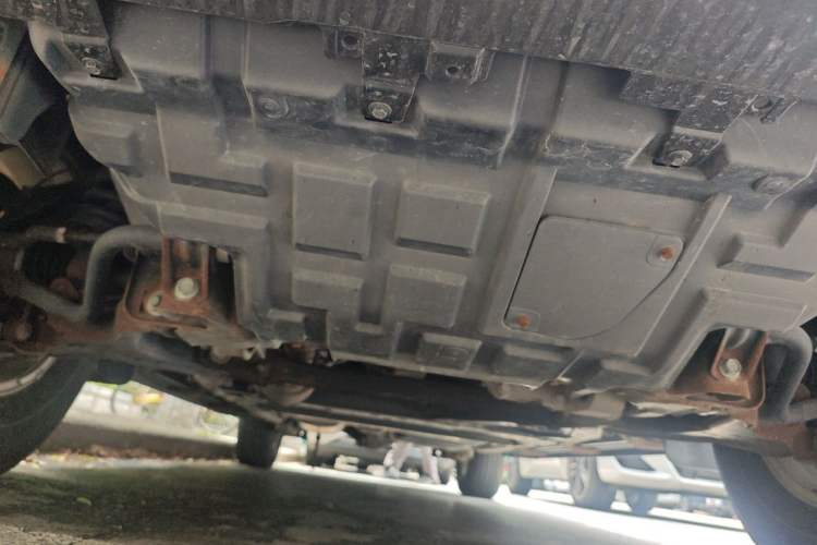 Used Dongfeng Ruichi 6  Chassis Front