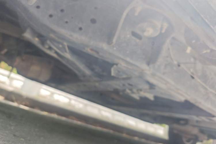 Used Dongfeng Ruichi 6  Chassis Front Left