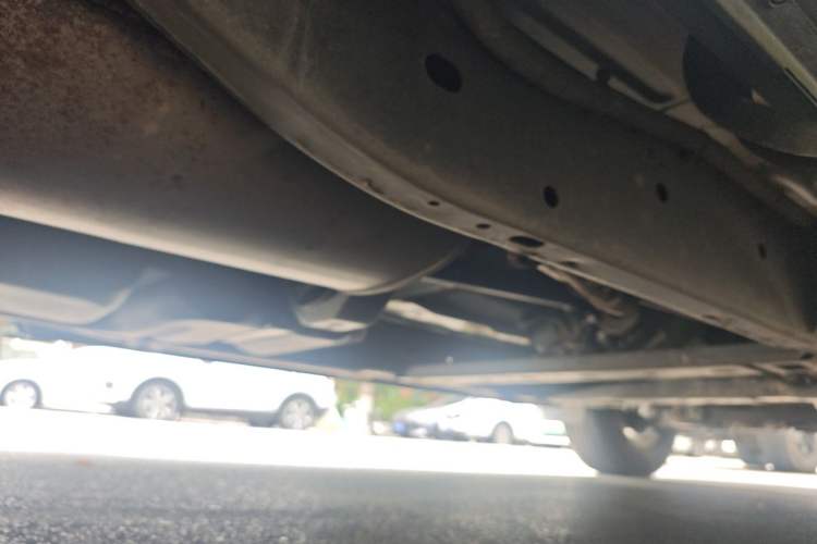 Used Dongfeng Ruichi 6  Chassis Rear Right