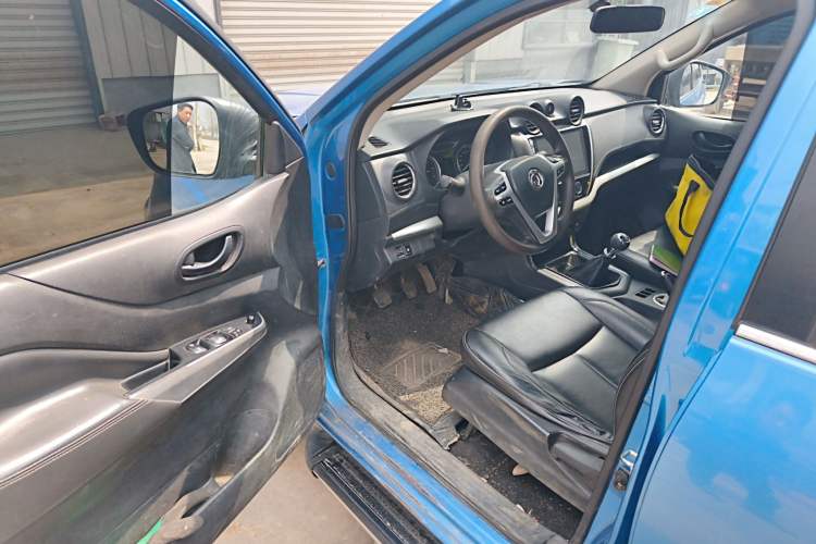 Used Dongfeng Ruichi 6 2019 2.5T Manual Two-Wheel Drive Diesel Standard Version ZD25T5 Driver Seat