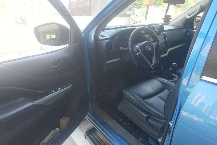 Used Dongfeng Ruichi 6 2019 2.5T Manual Two-Wheel Drive Diesel Standard Version ZD25T5 Driver Seat