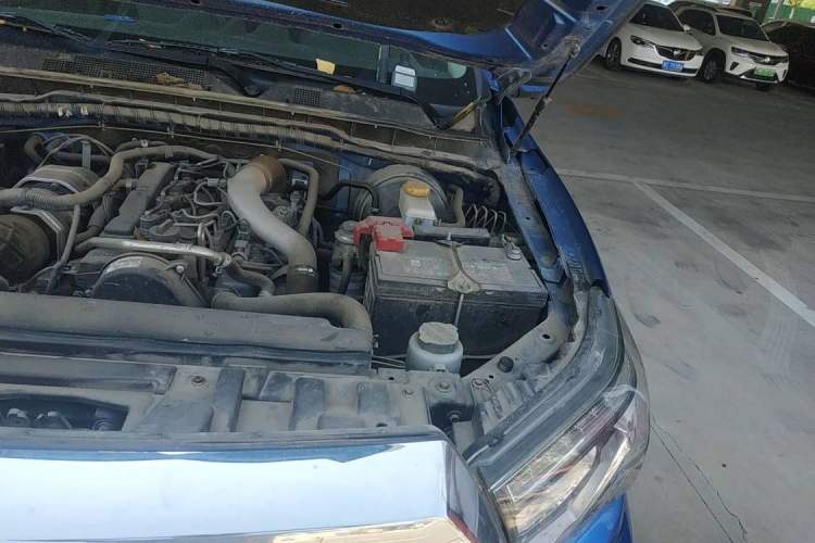 Used Dongfeng Ruichi 6 2019 2.5T Manual Two-Wheel Drive Diesel Standard Version ZD25T5 Engine Bay Left