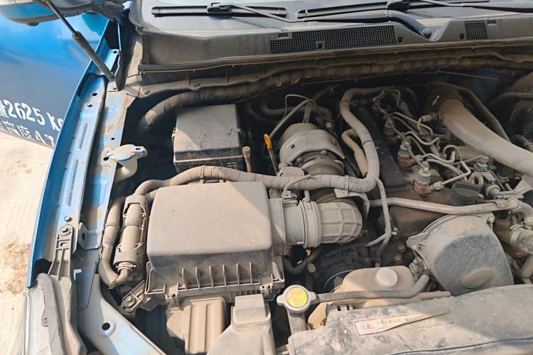 Used Dongfeng Ruichi 6 2019 2.5T Manual Two-Wheel Drive Diesel Standard Version ZD25T5 Engine Bay Right
