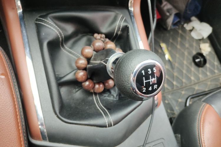 Used Dongfeng Ruichi 6 2019 2.4L Manual Two-Wheel Drive Gasoline Luxury Version 2TZD Gear Lever