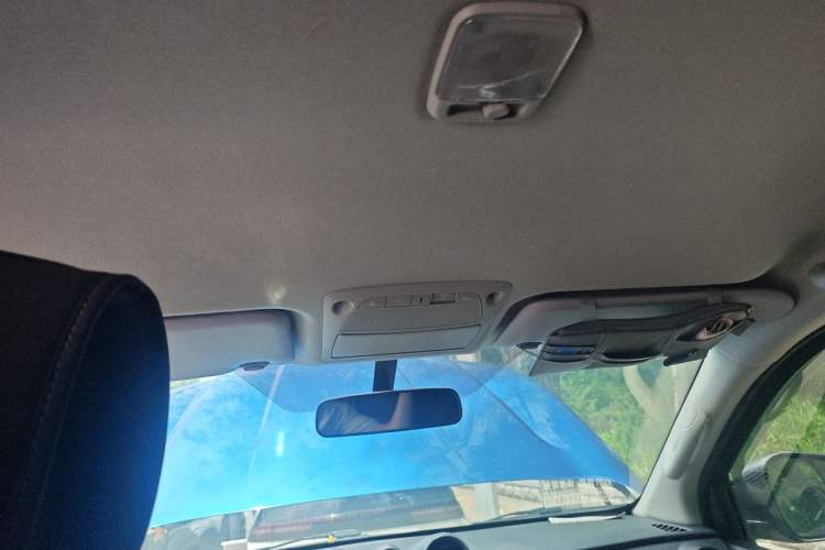 Used Dongfeng Ruichi 6  Headliner