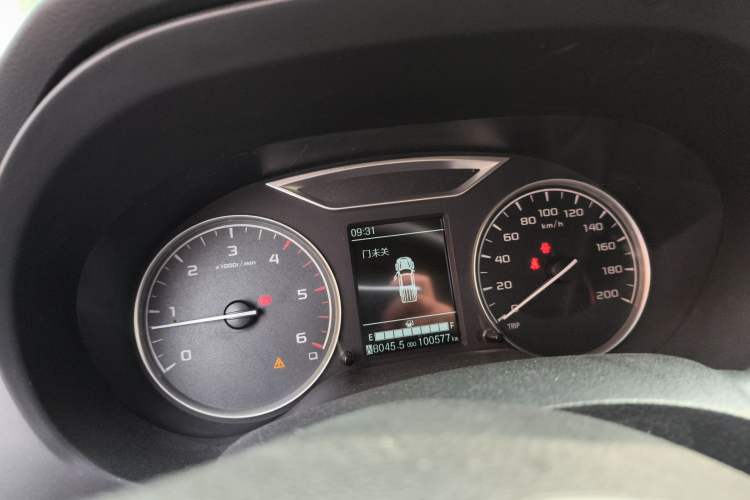 Used Dongfeng Ruichi 6 2019 2.5T Manual Two-Wheel Drive Diesel Standard Version ZD25T5 Instrument Cluster