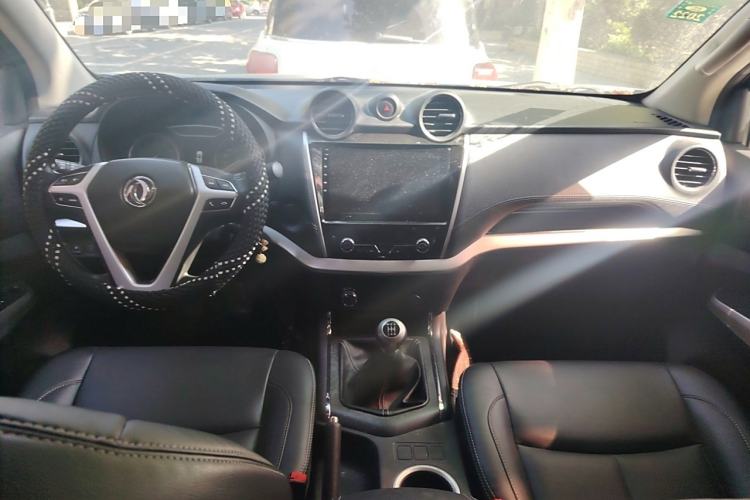 Used Dongfeng Ruichi 6 2019 2.4L Manual 4x4 Gasoline Standard Version 2TZD Interior 2