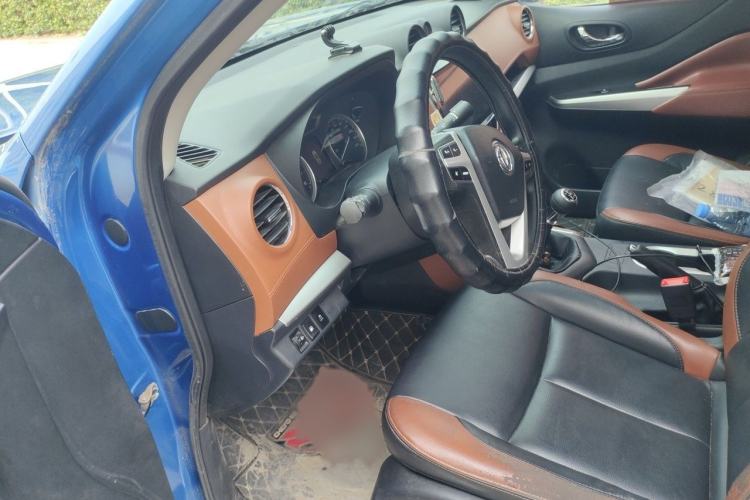 Used Dongfeng Ruichi 6 2019 2.4L Manual Two-Wheel Drive Gasoline Luxury Version 2TZD Interior 3