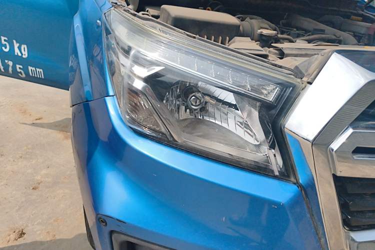 Used Dongfeng Ruichi 6 2019 2.5T Manual Two-Wheel Drive Diesel Standard Version ZD25T5 Right Front Headlight
